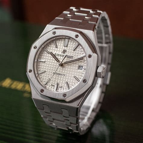 watch similar to audemars piguet royal oak|Audemars Piguet royal oak vintage.